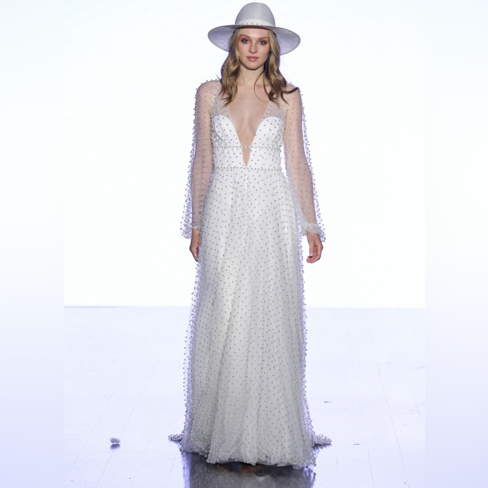 Willowby by Watters Wedding Dress size 10 NWT